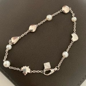 Birks Pebble
Sterling Silver Pearl Bracelet